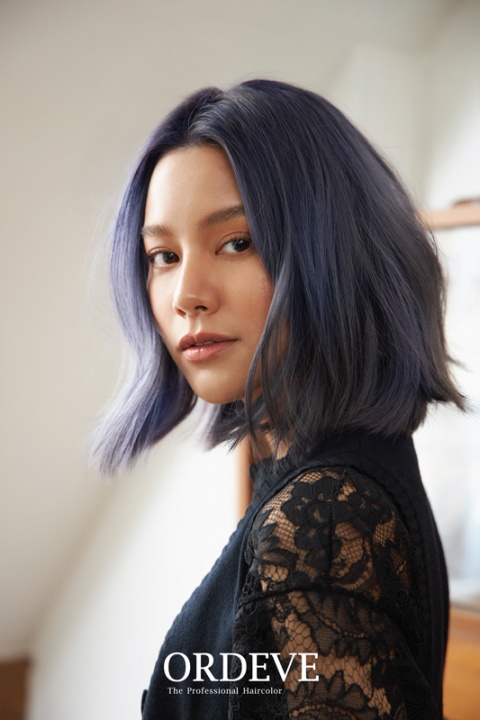 CHIC BLUE LAVEIGE สีลาเวจสุดชิค ประกายน้ำเงินลาเวนเดอร์