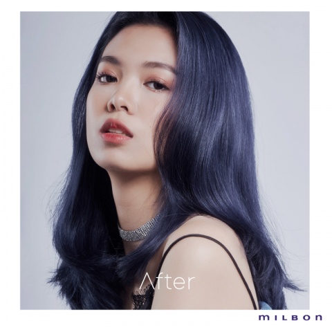 Mode Navy สวยซ่อนเท่ห์อย่างมีสไตล์ ด้วยผมโทนแอชเนวี่